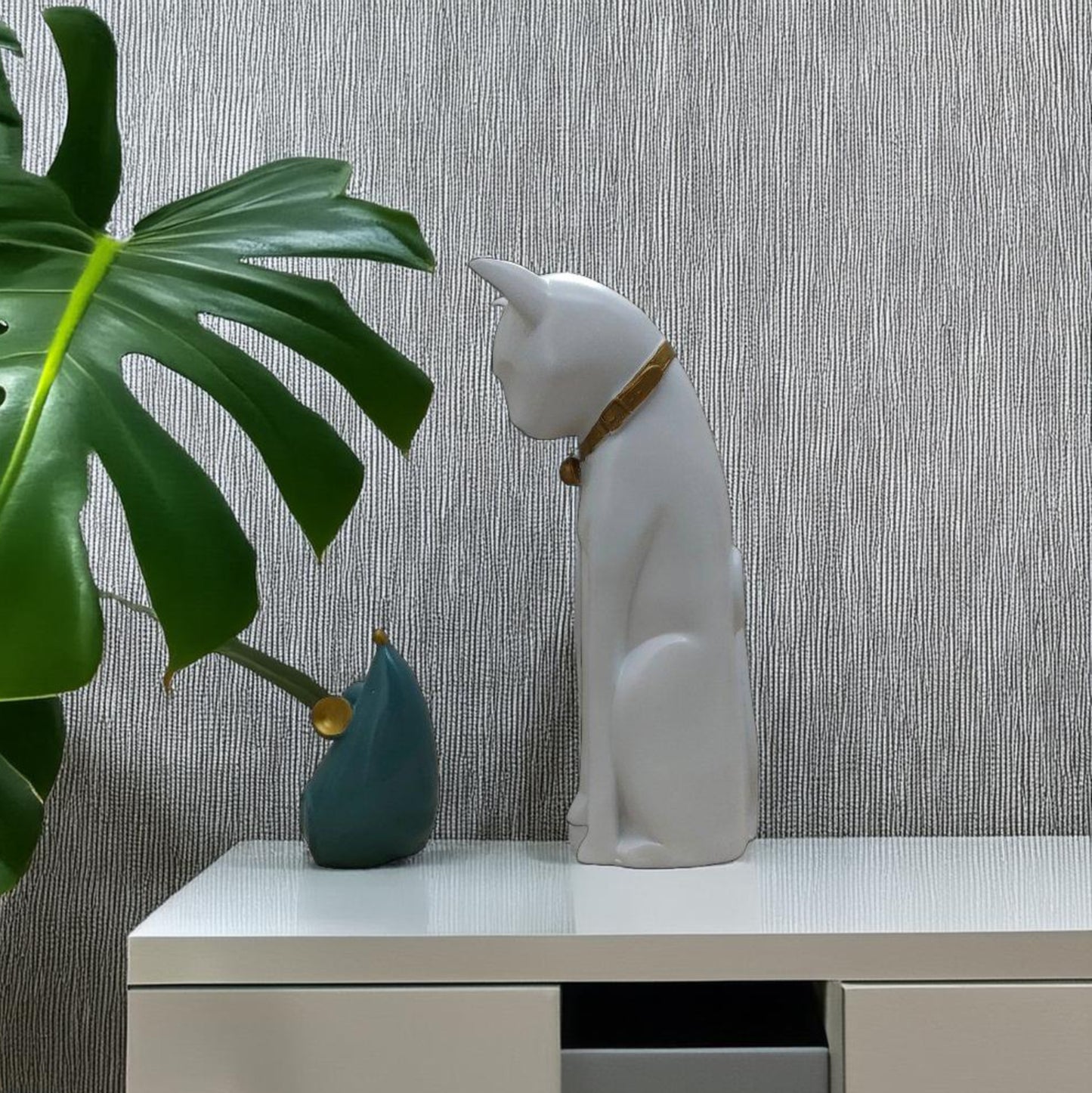 Antique Cat & Rat (Tom & Jerry) Sculptures (White) | EnamorarDecor