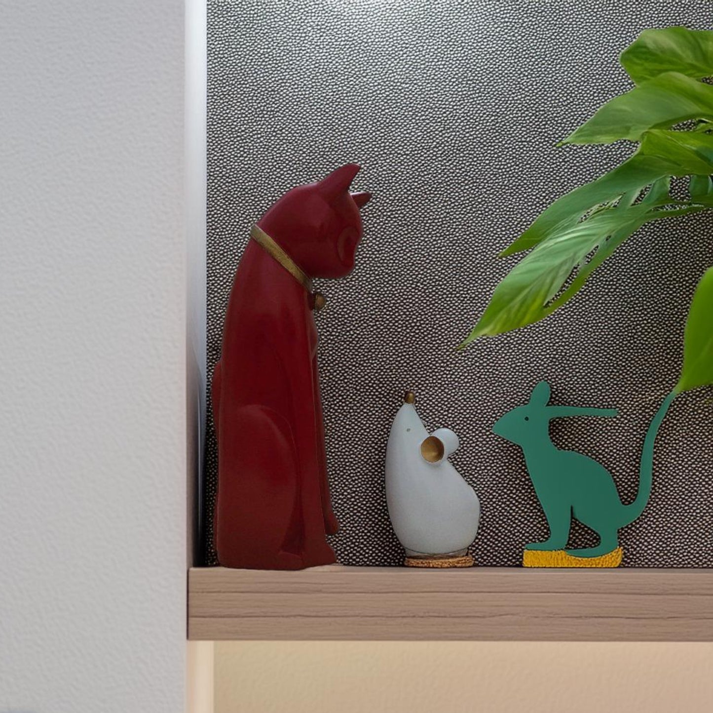 Antique Cat & Rat (Tom & Jerry) Sculptures (Red) | EnamorarDecor