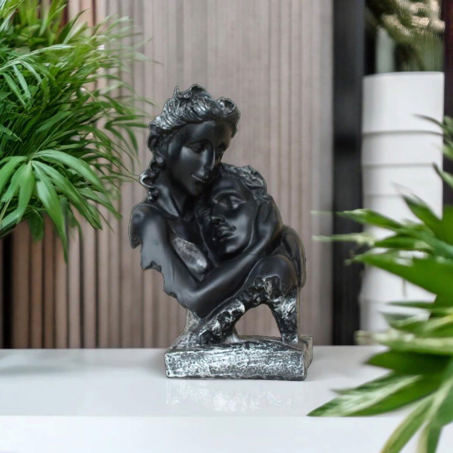 Men Resting Romantic Couple Sculpture (Black) | EnamorarDecor