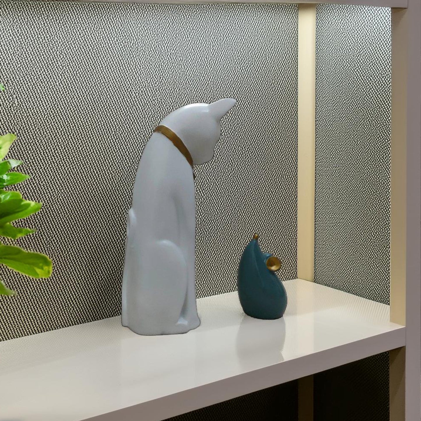 Antique Cat & Rat (Tom & Jerry) Sculptures (White) | EnamorarDecor