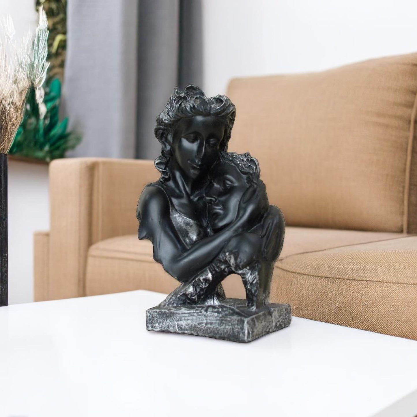 Men Resting Romantic Couple Sculpture (Black) | EnamorarDecor