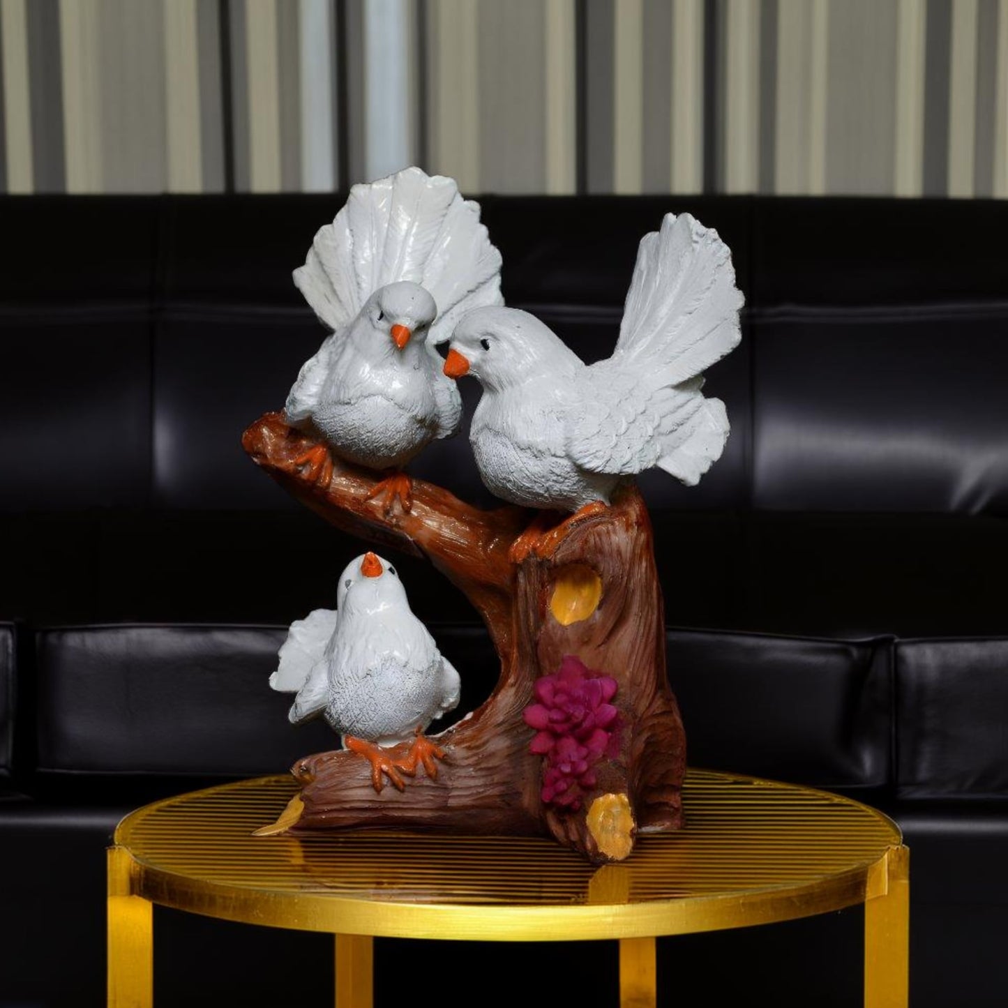 Three Pigeons on Stem Antique Sculpture (White) | EnamorarDecor