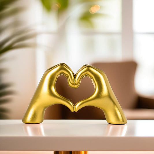 Golden Heart Shaped Hands Resin Statue | EnamorarDecor