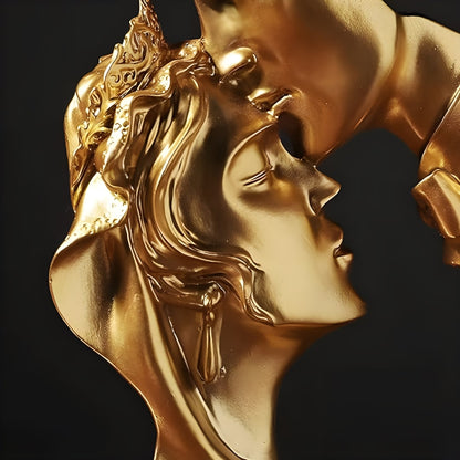 Antique Love Couple Kissing (Golden) Sculpture | EnamorarDecor